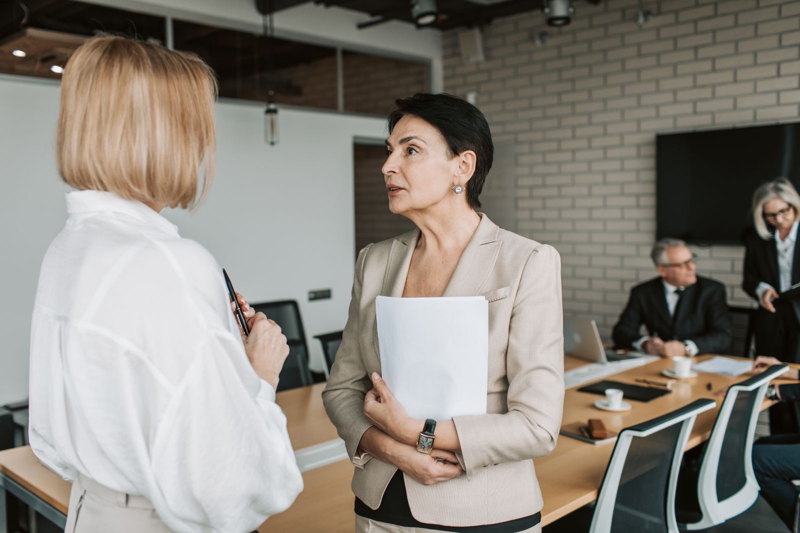 Healthcare consultant meeting with a practice owner